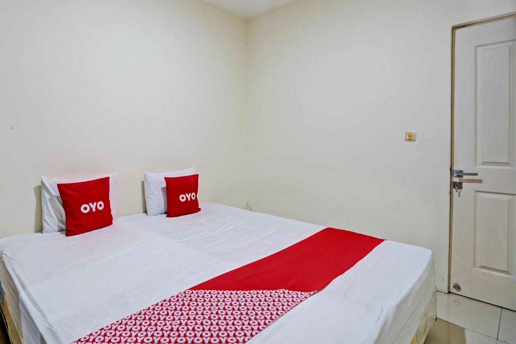 Oyo 93112 Garden Homestay 3 Merlion Surabaia Exterior foto