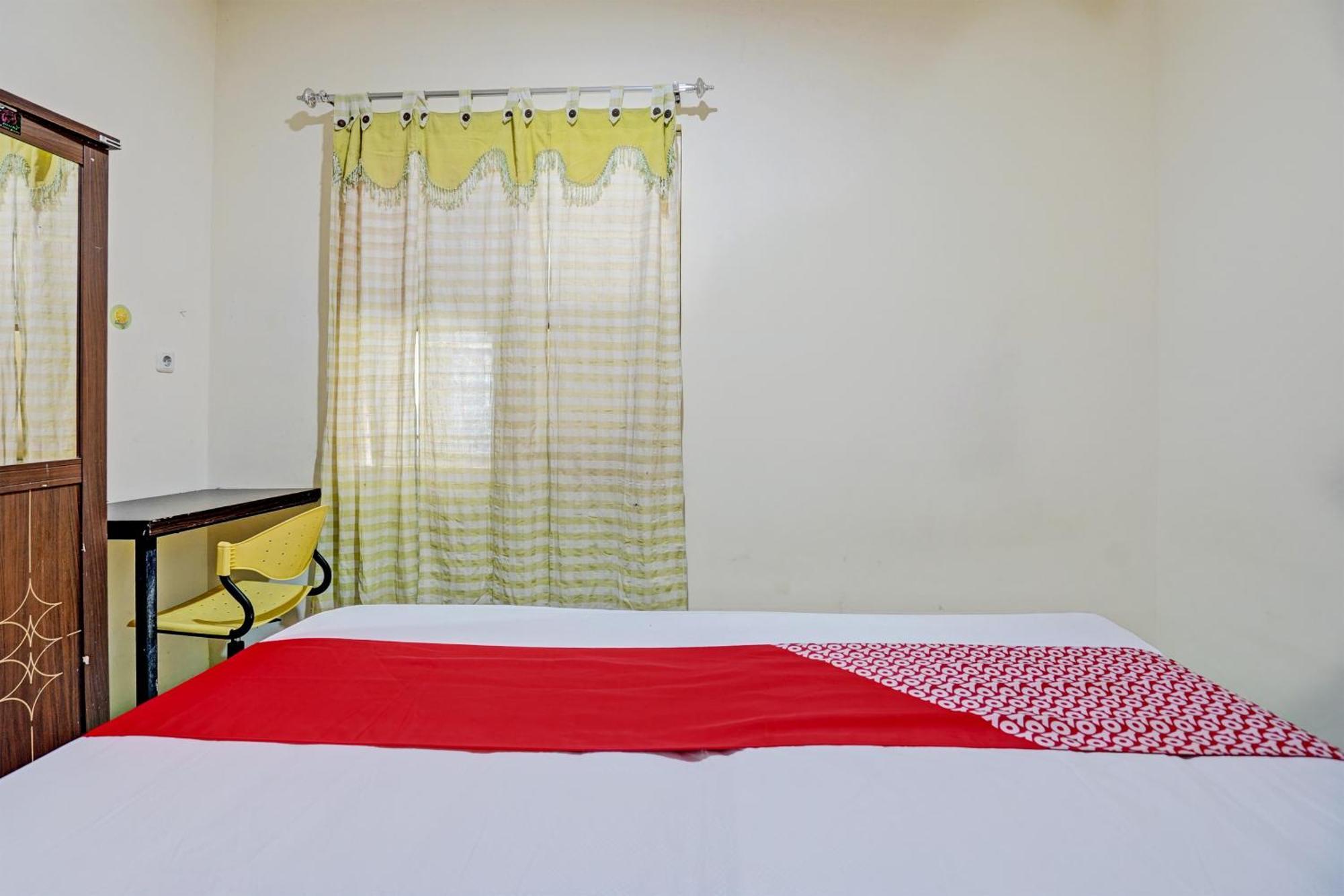 Oyo 93112 Garden Homestay 3 Merlion Surabaia Exterior foto