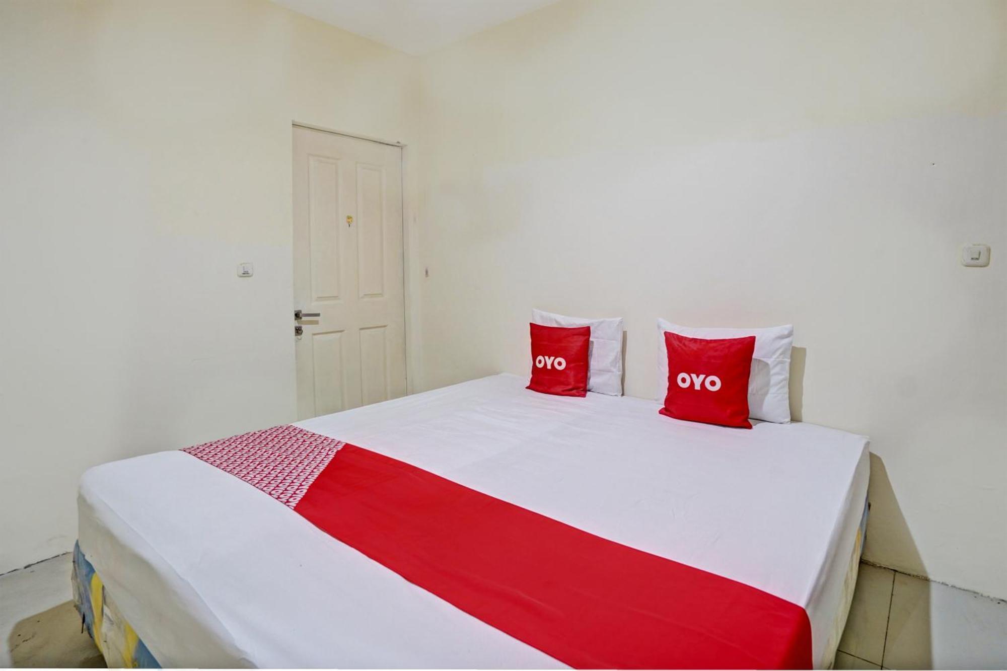 Oyo 93112 Garden Homestay 3 Merlion Surabaia Exterior foto