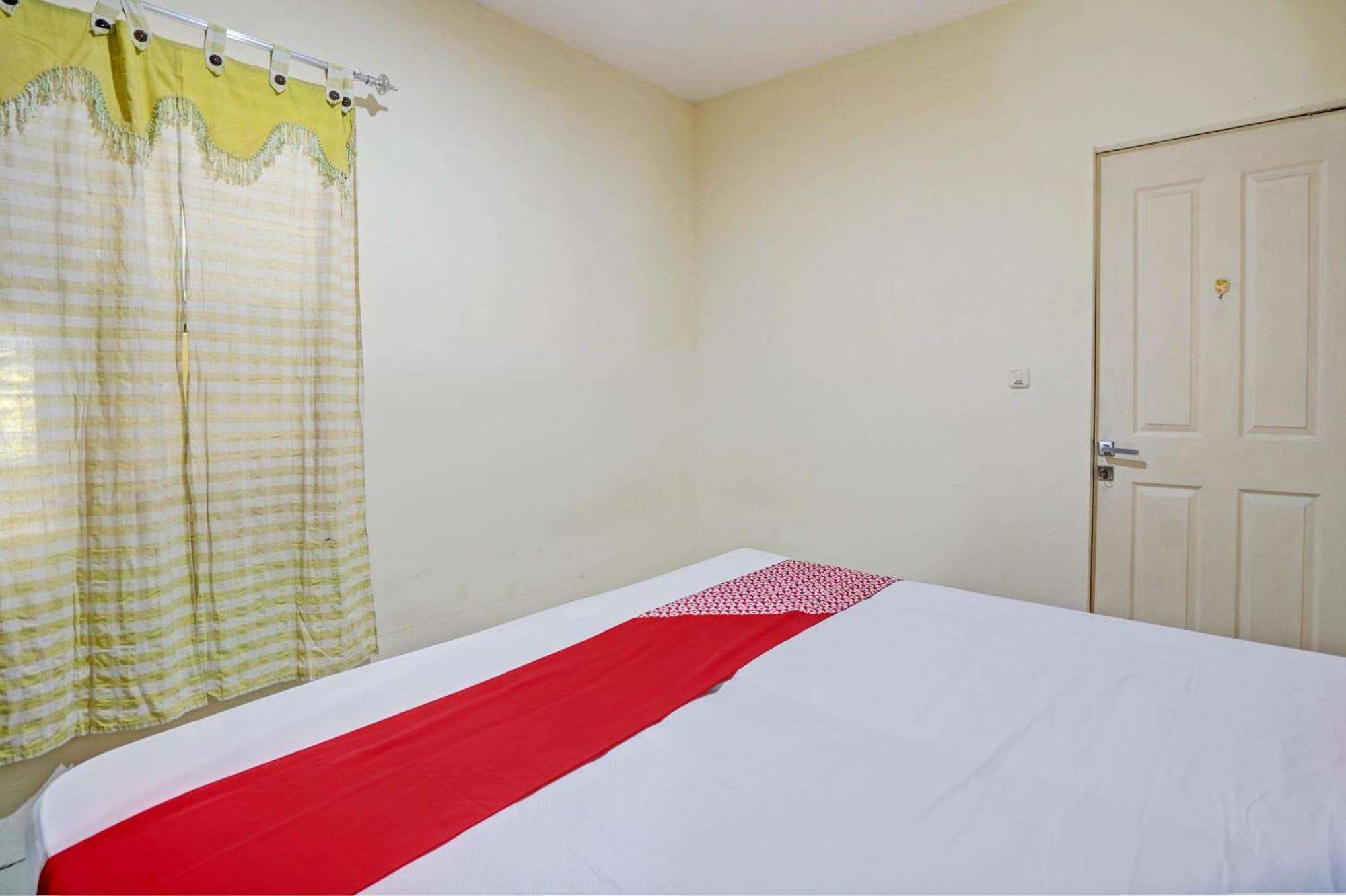 Oyo 93112 Garden Homestay 3 Merlion Surabaia Exterior foto