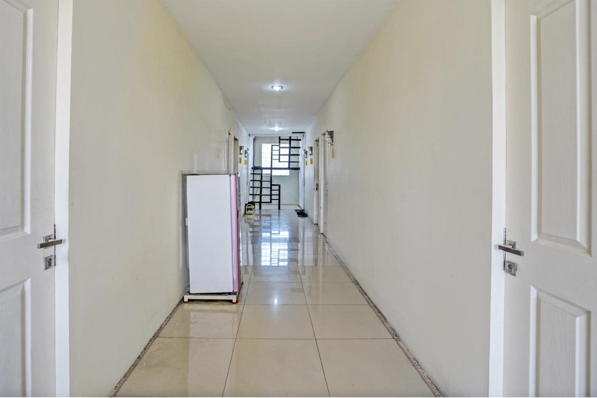 Oyo 93112 Garden Homestay 3 Merlion Surabaia Exterior foto